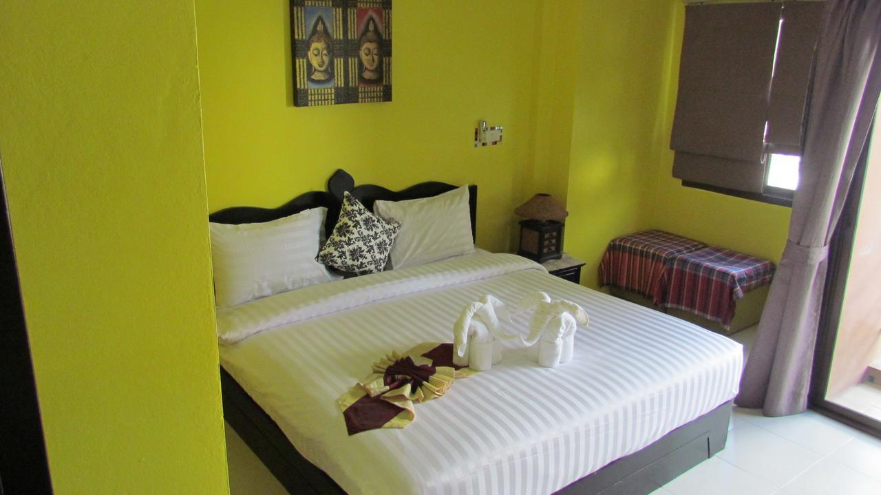 Hotel La Piccola Patong Exterior foto